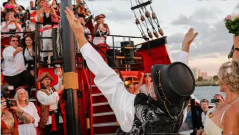 Captain Memo's Pirate Cruise — photo 1