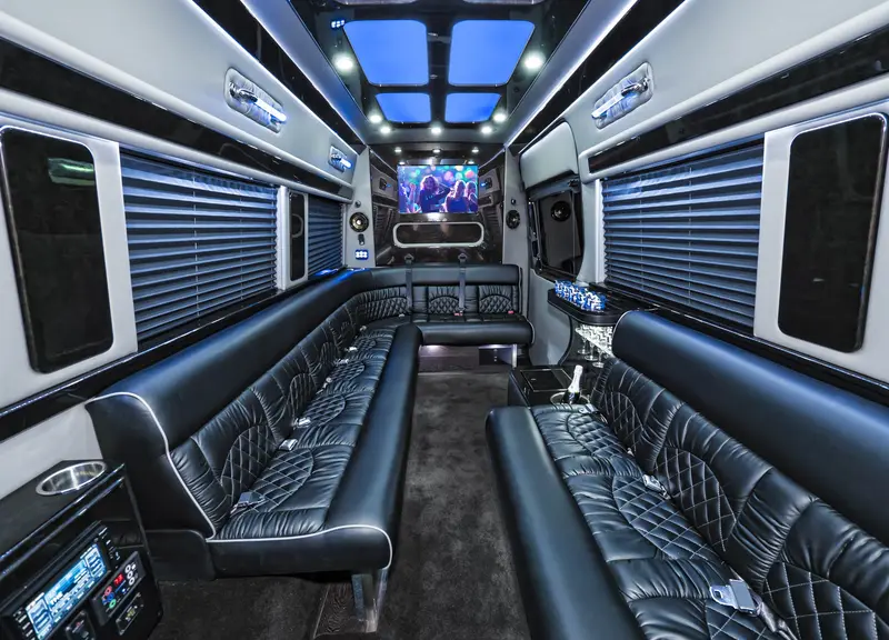 Showtime Transportation — photo 1