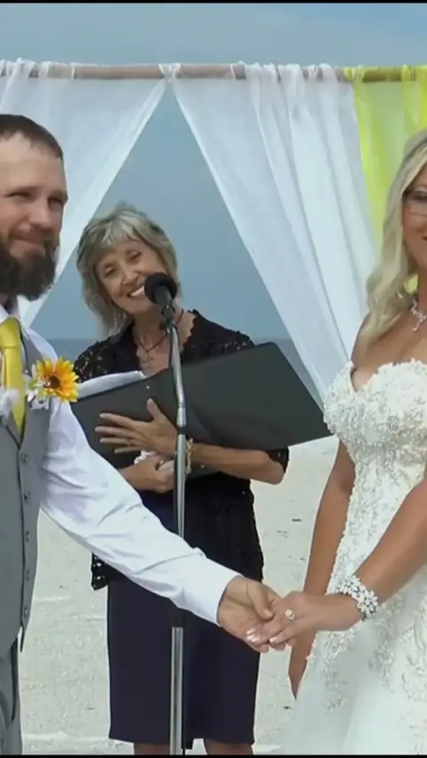 Weddings On a Whim — photo 2
